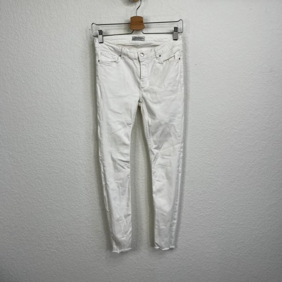 Zara Frayed Distressed White Skinny Jeans - Picture 2 of 8